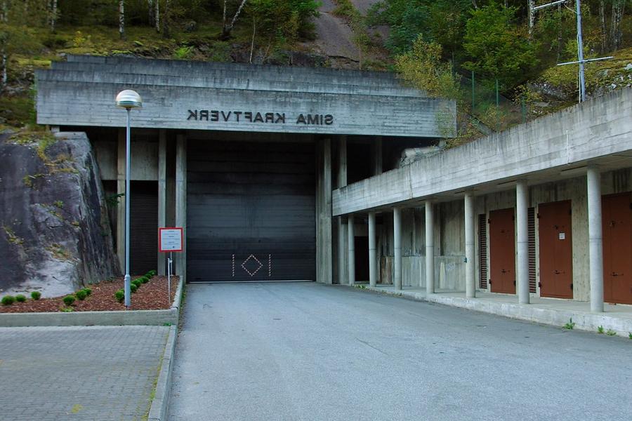 Entry portal at Sima power plant.
